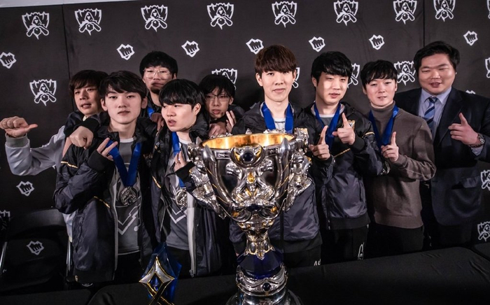 纽卡斯尔联 纽卡斯尔联